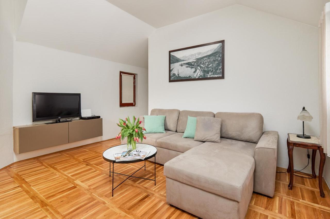 Apartment Mrsulja Kotor Eksteriør bilde